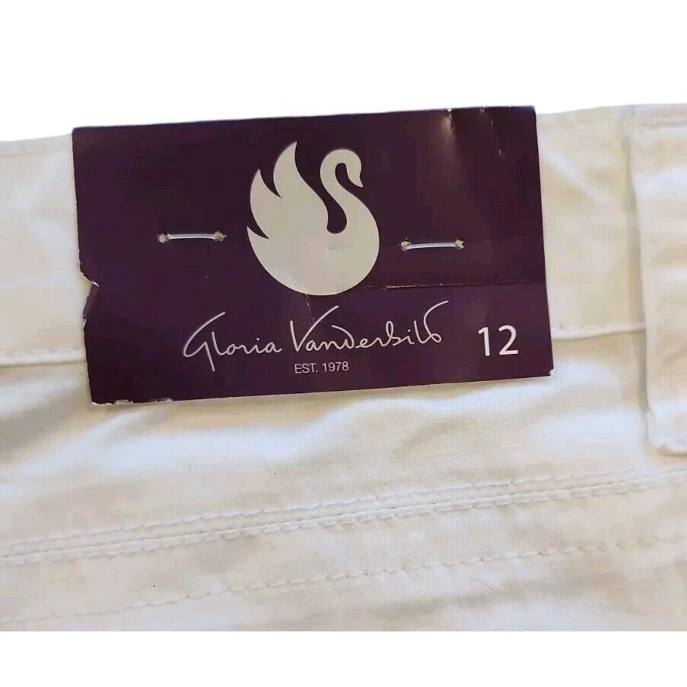 GLORIA VANDERBILT White Shorts Size 12 SAMMY NEW - Picture 3 of 3